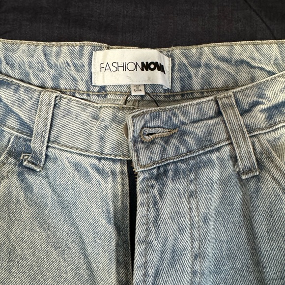BRAND NEW FASHION NOVA BAGGY JEANS - Picture 3 of 6